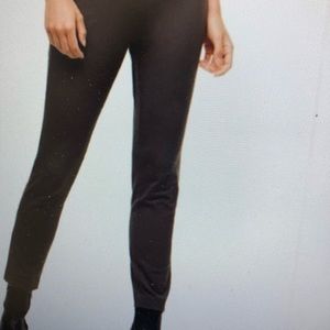 Aritzia Babaton Elliot low rise slim leg grazer ladies pants
